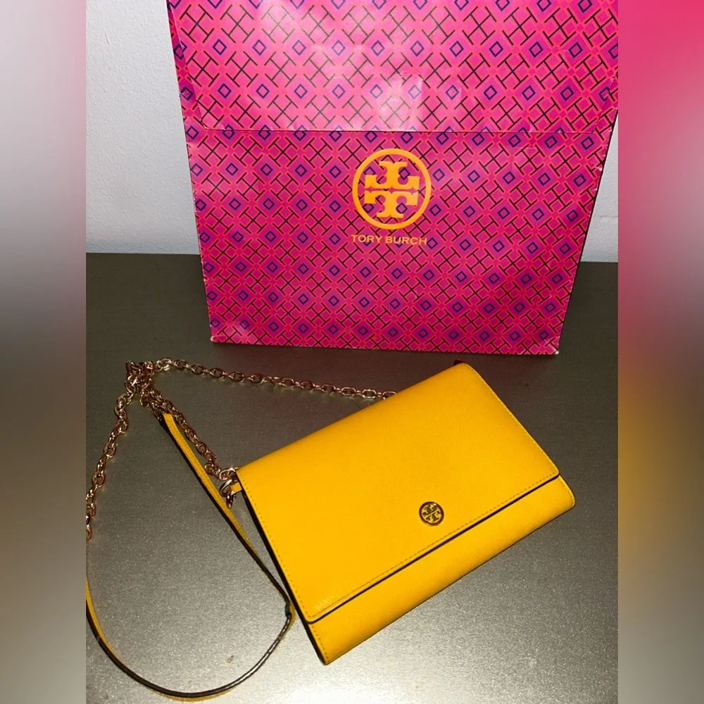 Tory Burch crossbody - Picture 3 of 7
